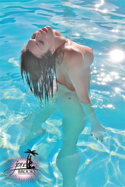 Gorgeous Tgirl Jonelle Takes A Swim Tgirl Xl