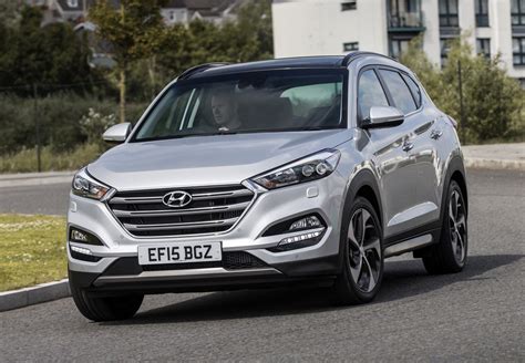 The compact crossover market is swamped with models, and despite the hyundai tucson being the brand's. Hyundai Tucson Review (2020) | Parkers
