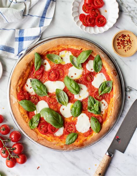 Learn How To Make Margherita Pizza With This Classic Margherita Pizza