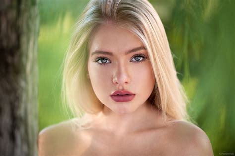 Bare Shoulders Women Portrait Anna Maradan Model Juicy Lips Blonde Lods Franck Hd