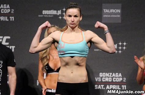 UFC Fight Night Results Maryna Moroz Shocks With Armbar Of Joanne