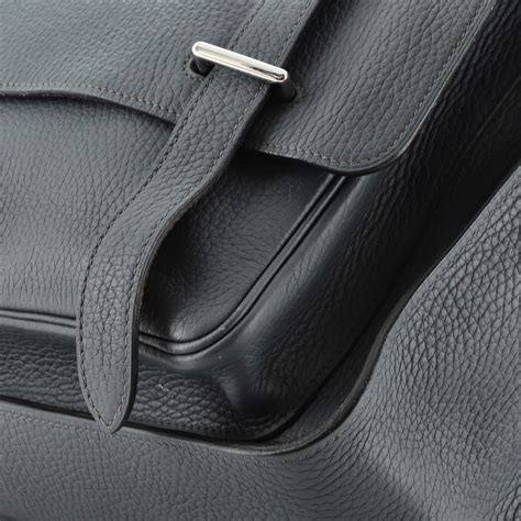 Hermes Steve Messenger Bag Verso Clemence 35 At 1stdibs Hermes Steve