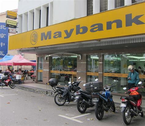 The biggest bank in malaysia, and for good reason! Cendol at Adham @ Md. Zain in Taman Pelangi, Johor Bahru ...