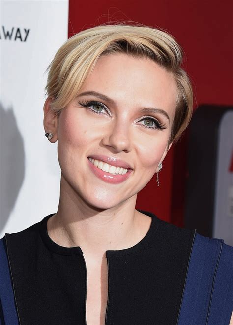 Scarlett Johanssons Beauty Tips Workout Tips And Holiday Plans Vogue