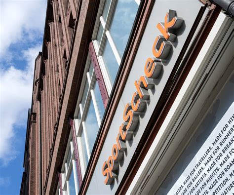 Über 30.000 sportartikel top marken alles für dein training jetzt dein sportscheck blog. Warum jetzt auch SportScheck ins Retail Media-Geschäft ...