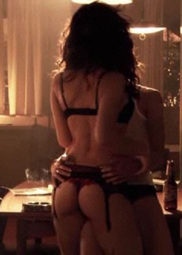 Sarah Shahi Nue Photos Biographie News De Stars Les Stars Nues