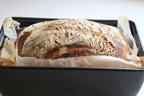 Recette de pain maison, voilà déjà plusieurs mois que je fais mon pain, toujours un peu fier de présenter mon pain maison. Pain maison au levain liquide - Mangez-Moi.fr