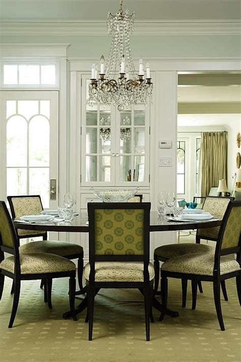 We worked with sarah richardson design to renovate a modern home kitchen that proved beautiful design does not need to cost a fortune. Sarah Richardson Design inc season 2 Annabelle's living ...
