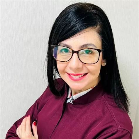 Prof Fernanda Aline Freitas Ferreira opiniões Dentista São Paulo