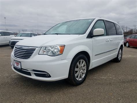2015 chrysler town & country has great safety features and has great reliability. Pre-Owned 2015 Chrysler Town & Country Touring FWD Mini ...
