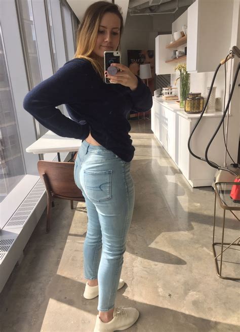 Review These American Eagle Jeans Solve An Annoying Denim Problem For