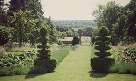 Early 18th Century Garden Path In 2023 Formal Gardens Places To