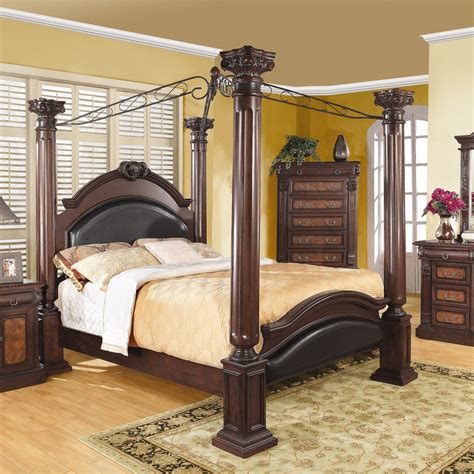 King Size 4 Poster Canopy Bed With Large Decorative Posts Canopy