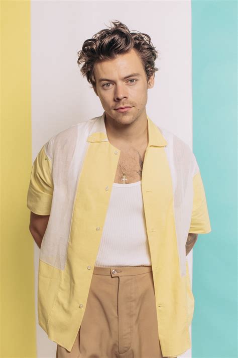 harry styles lança novo single com clipe adore you foto divulgação harry styles encanta a