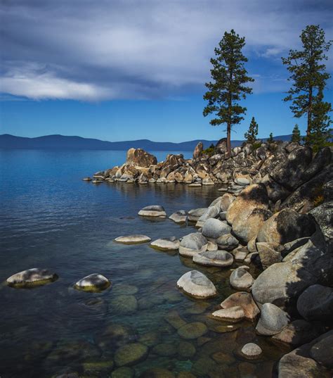 Expose Nature The Rocky East Shore Of Lake Tahoe Usa Oc 3000x2647