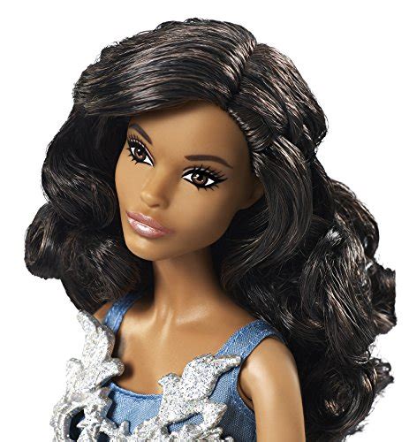 Mattel Barbie Dgx99 2016 Holiday Barbie En Robe Bleue La Caverne Du Jouet