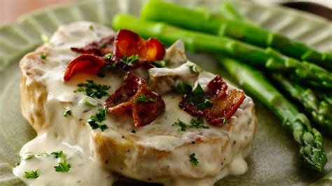 These smothered baked pork chops will be a family favorite, with an easy homemade sauce made with mushrooms, celery, onion, and a little the pork chops are baked with sliced mushrooms and a flavorful homemade sauce. Creamy Mushroom Pork Chops recipe from Pillsbury.com