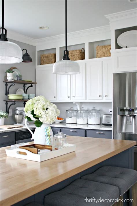 Now, for those little things that are going to round out this kitchen finish out. Discover 10 New Ways to Decorate Above Your Kitchen ...