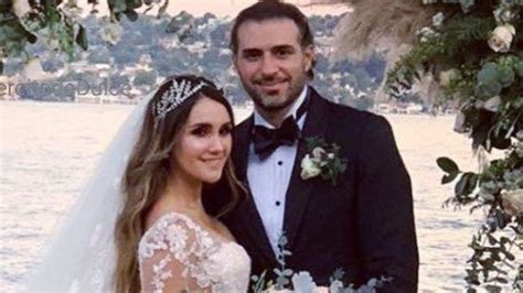 Dulce María Celebra 3 Anos De Casada E Se Declara Para O Marido “te Amo”