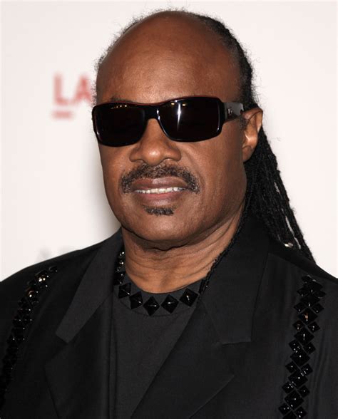 Stevie Wonders Video Of When He Unexpectedly Removes His Sunglasses