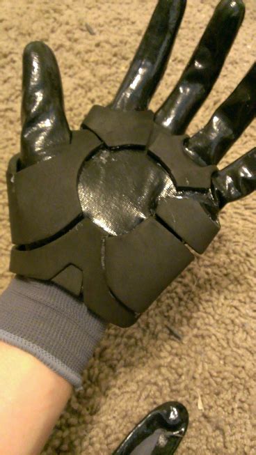 Hey guys i am thinking about to build à suite likje the picture  but i am thinking à lot of people is making à suite like ironman but is made of foam but do you want to make it from any kind of metal i do. Quick n' Easy Iron Man GLOVES Tutorial | Iron man cosplay ...