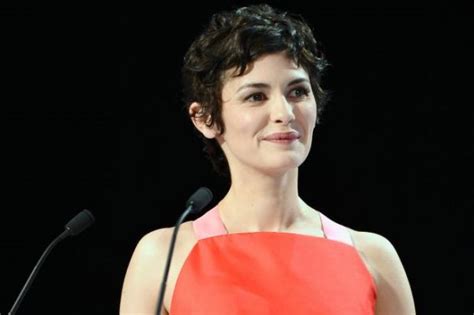 French Lesbian Love Story Wins Top Award At Cannes Festival Herald