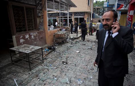 Suicide Bombers Storm Pakistani Court Complex Killing 11 The Washington Post
