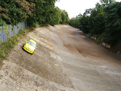 Brooklands The First Race Track In The World Dyler