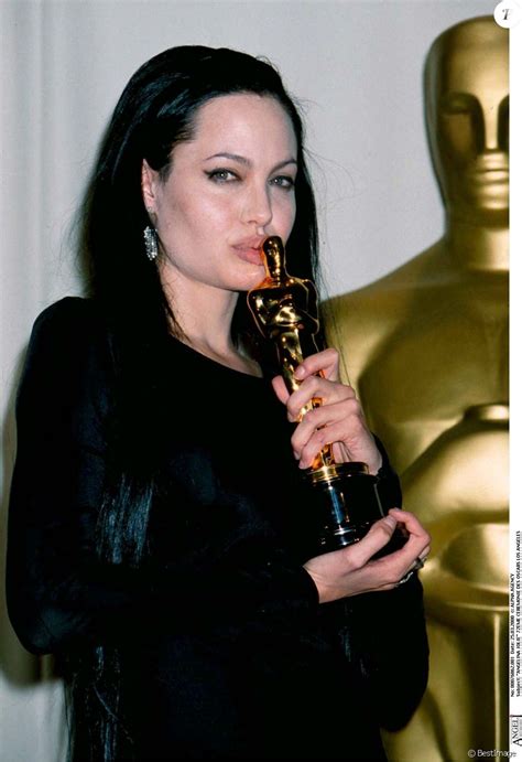Angelina Jolie Aux Oscars Le 25 Mars 2000 Purepeople