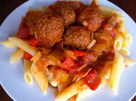 Pasta met gehaktballen in tomatensaus Budgetchef