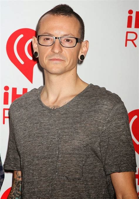 Jul 21, 2017 · getty on thursday morning, linkin park frontman chester bennington was found dead at his home in los angeles. Chester bennington HairStyles - Men Hair Styles Collection