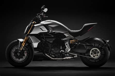 The relaxing cruiser low speed riding typical of a cruiser and the emotion the new diavel 1260 s comes standard with ducati quick shift up&down (dqs), the system that lets you. 2019 Ducati Diavel 1260 First Look (11 Fast Facts)