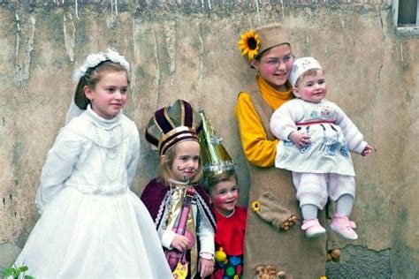 Israeli Children Dress In Costumes For Purim Purim Purim Costumes