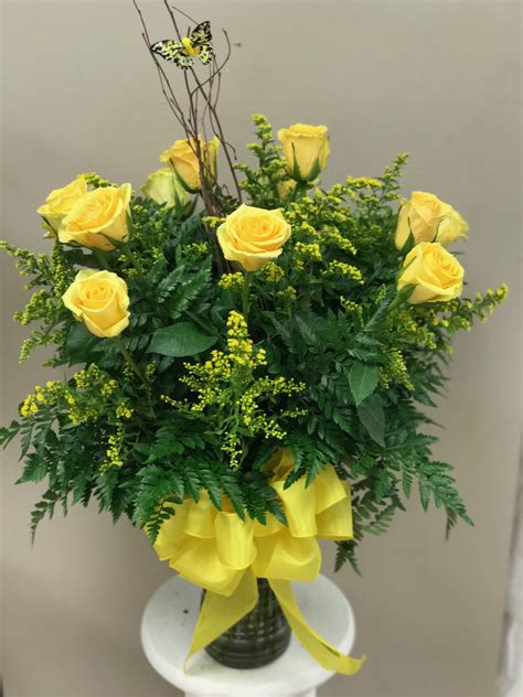 Dozen Yellow Roses Got Flowers