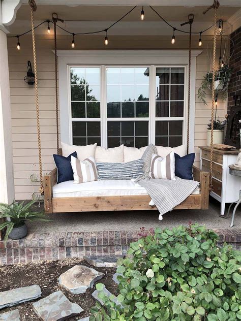 26 Incredibly Relaxing Swinging Bed Ideas For Your Porch Farmhouse