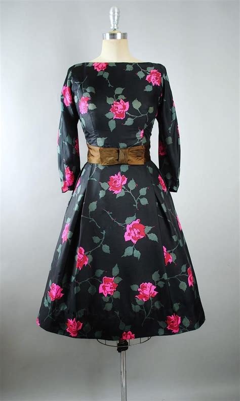 Mode Pin Up Retro Fashion Vintage Fashion Rose Print Dress Modest