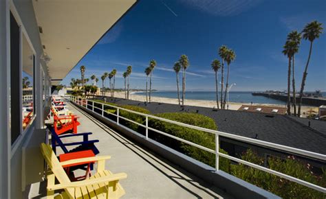 Wifi is free, and this resort also features an outdoor pool and a restaurant. Beach Street Inn and Suites (Santa Cruz, CA): What to Know ...