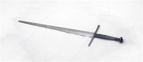 A Guide To The Medieval Longsword