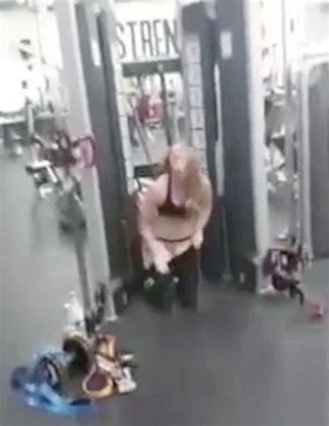 Woman Suffers Massive Wardrobe Malfunction At Gym When Workout