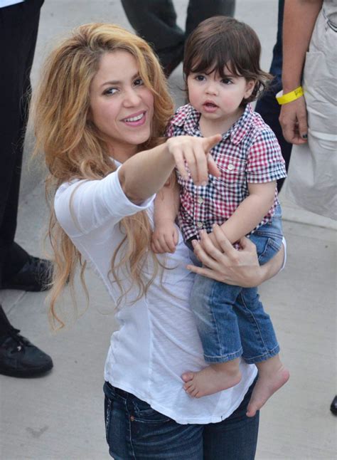 🔞shakira With Her Son Milan Of Shakira Nude