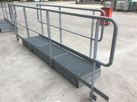 Draft only 5 draft only. 15.39.BR.05 Walkway with railing, galvanised steel, lenght ...