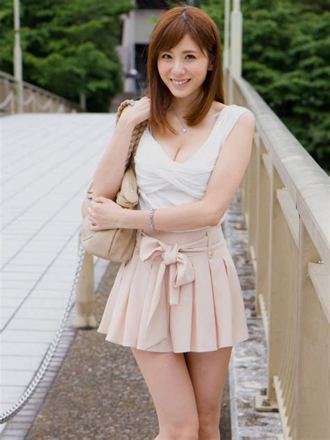 Yuma Asami 麻美 ゆま Japanese Actress Yuma Asami Taylor Swift Legs