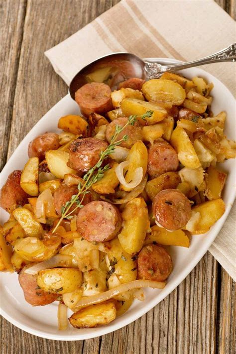* i use a fresh ground chicken apple sausage without nitrates or preservatives from the butcher. Roasted Chicken Sausage with Potatoes and Apples | Рецепт ...