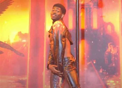Wardrobe Malfunction Lil Nas X Rips Pants On Saturday Night Live Uinterview