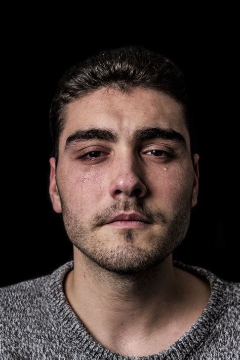 18 Photos Of Men Crying That Challenge Gender Norms Crying Man Man