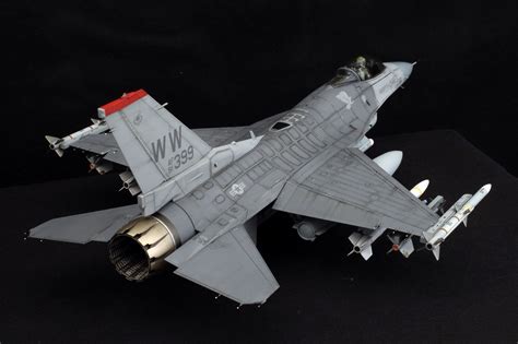 F 16 Scale 1 32 By Tamiya Military Aircraft Scale Model Pinterest
