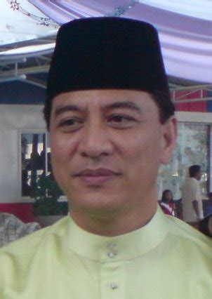 Prior to his appointment, zulhasnan has served as the federal territories minister from 2006 to 2009 and federal territories deputy minister. SemarakWangsa
