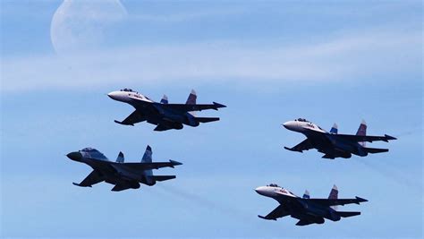 Der gesamte gewaltsame konflikt um den kosovo begann schon früher und lässt sich in zwei phasen einteilen. Russlands Luftwaffe flog Scheinangriffe gegen Nato-Staaten ...