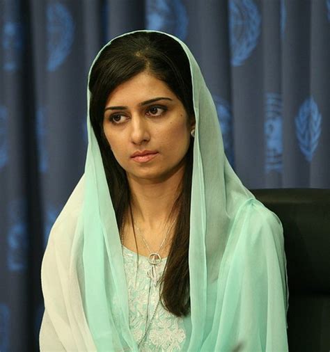 Hina Rabbani Khar Pakistans Beautiful New Foreign Minister Photos