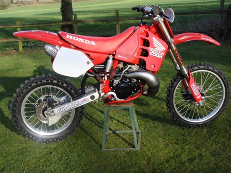 Discuss the honda cr 250 models without registering or logging in. 1989 Honda CR250 - Moto.ZombDrive.COM
